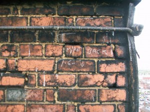 Perished Mortar Joints & Deteriorated Retaining Band Steelwork